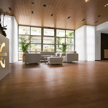Otel Debowa Gora Active & Łąck