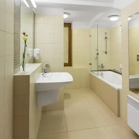 Hotel Debowa Gora Active & 3*